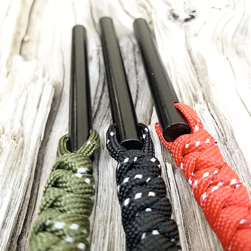 ชุดอุปกรณ์เอาตัวรอด 3-in-1 ของ - Ferro Rod Striker บทวิจารณ์และราคา